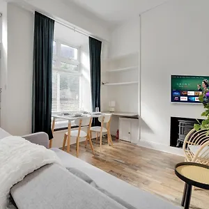 Centre 2 Bedroom Main Door , Edinburgh United Kingdom